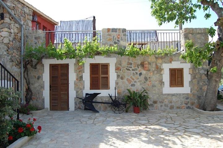 Holiday Home Finca Son Ramon Llubí Quarto foto